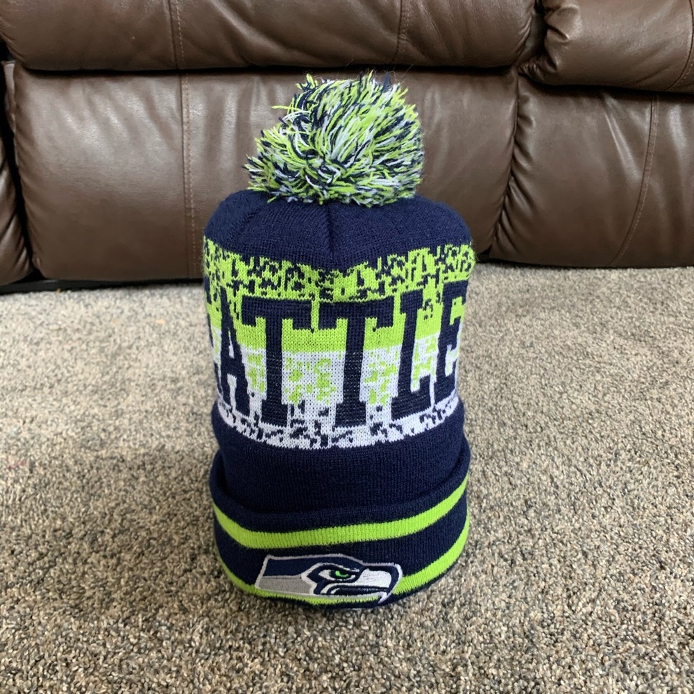 Seattle Seahawks Pom Pom Beanie